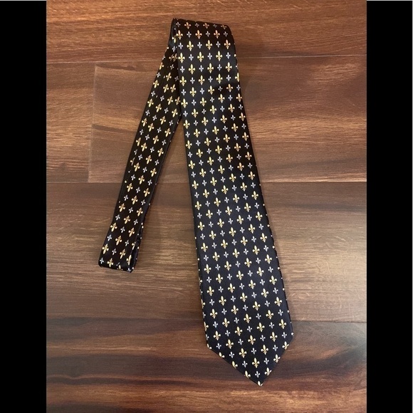 ROGER L. Paris Black 100% Silk Foulard Print Necktie - Picture 2 of 10